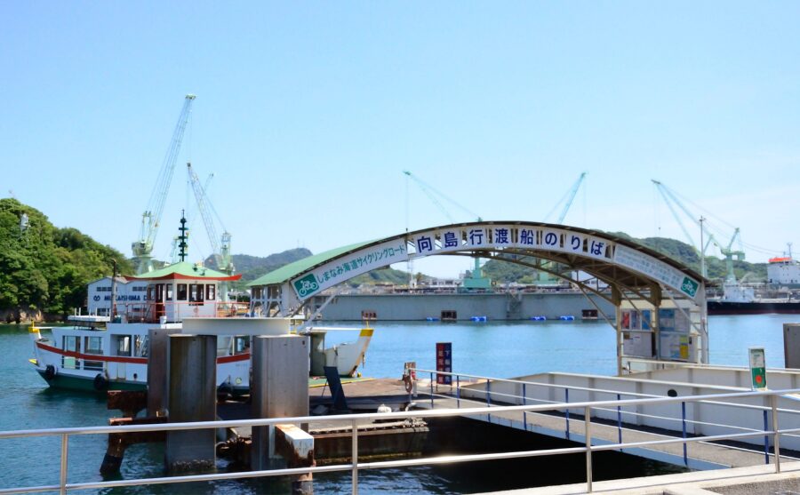尾道市街と向島を結ぶ尾道駅前渡船